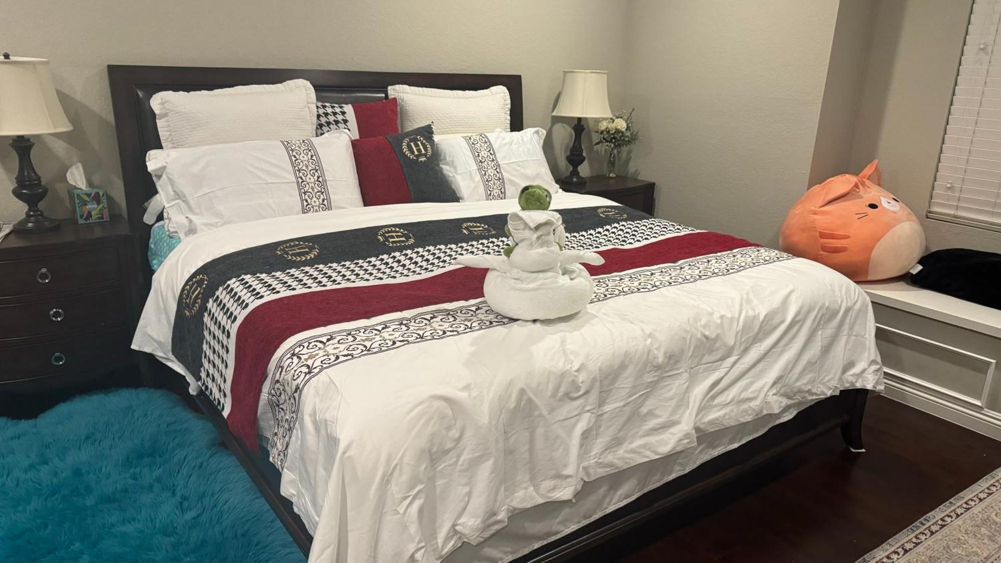 King Bed Big Room Chino Hills Exteriér fotografie